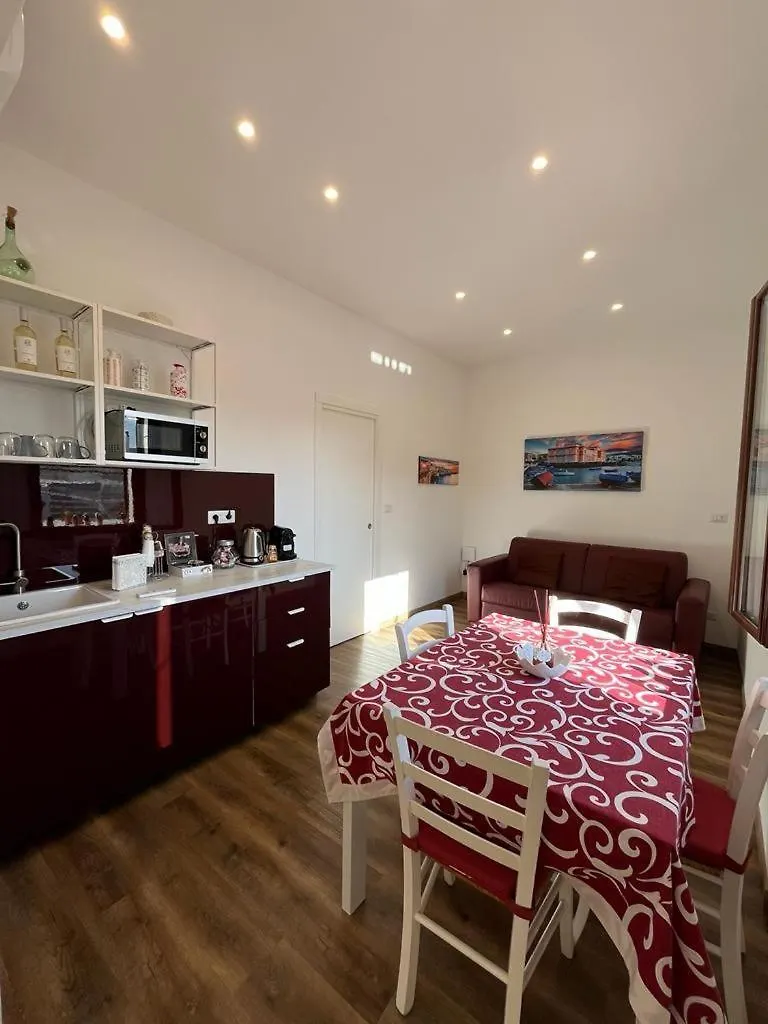 Aurora'S Home Bari